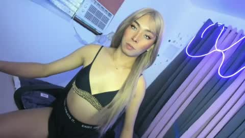Snapshot of mariah_monroex chatting on 06/24/26, 06:12 Mariah monroexs Blow and Free Webcam online show from 06/24/26, 06:12