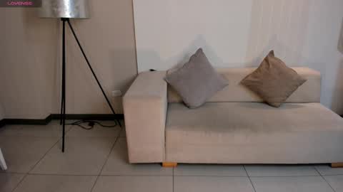 MARIA HERRERA  online show from 10/04/25, 07:56