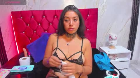 mariam_schubert online show from 10/19/25, 04:29