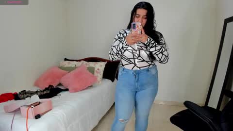 Snapshot of mariamcastillo chatting on 01/11/25, 02:20   Mariam Castiblanco online show from 01/11/25, 02:20