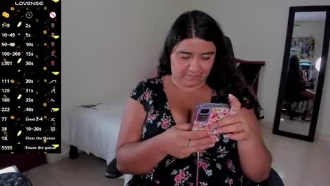 Snapshot of mariamcastillo chatting on 01/17/25, 05:00   Mariam Castiblanco online show from 01/17/25, 05:00