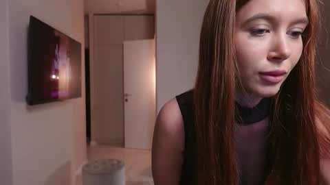 mariameella online show from 11/27/25, 12:07