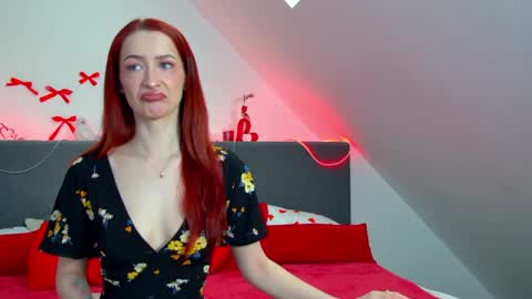 Snapshot of mariamenson chatting on 05/19/26, 06:20 MariaMenson online show from 05/19/26, 06:20