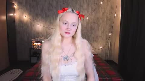 Maria online show from 11/22/25, 01:48