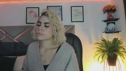 Marian online show from 04/20/26, 07:04