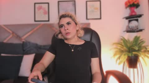 Marian online show from 04/21/26, 07:17