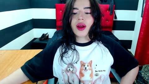 Marian online show from 01/11/25, 04:16