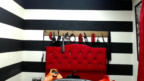 Marian online show from 02/18/25, 02:59