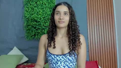 Marian online show from 03/11/25, 01:56