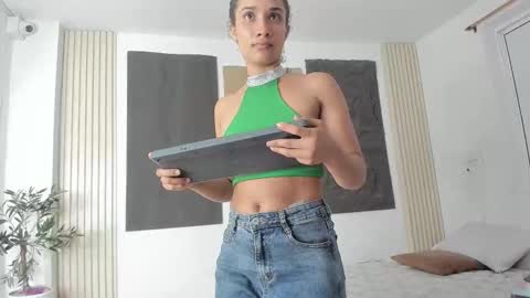 Marian online show from 09/29/25, 11:04