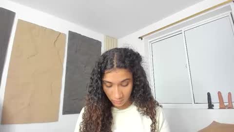 Marian online show from 12/03/25, 11:08