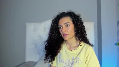 Snapshot of marian_skinny chatting on 12/20/24, 08:23 Marian online show from 12/20/24, 08:23