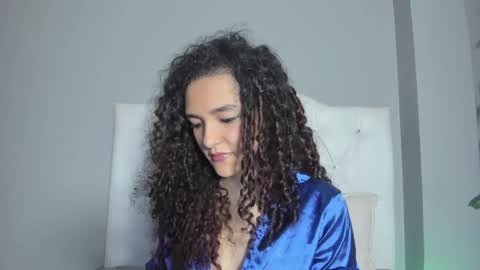 Snapshot of marian_skinny chatting on 01/04/25, 12:59 Marian online show from 01/04/25, 12:59