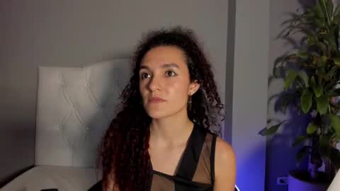 Snapshot of marian_skinny chatting on 01/10/25, 05:15 Marian online show from 01/10/25, 05:15