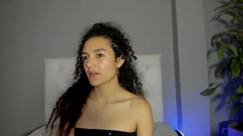 Snapshot of marian_skinny chatting on 01/10/25, 05:56 Marian online show from 01/10/25, 05:56