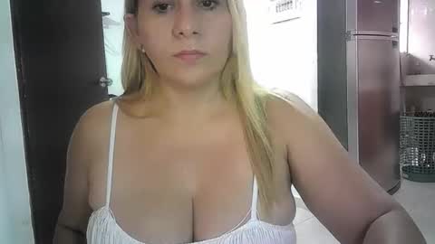 Snapshot of mariana995649 chatting on 05/13/26, 07:11 mariana995649 online show from 05/13/26, 07:11