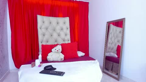 mariana_16_ online show from 12/02/25, 05:08