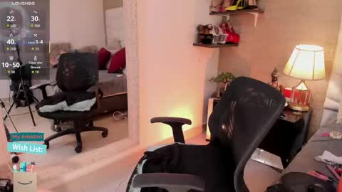 Snapshot of mariana_c chatting on 05/11/26, 04:04 Mar y online show from 05/11/26, 04:04