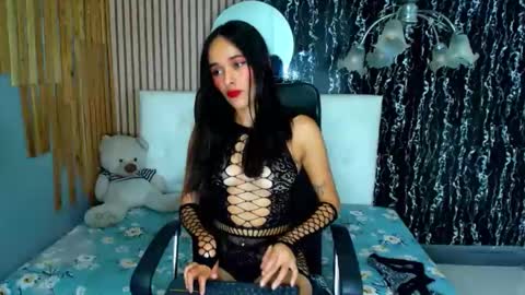 Mariana online show from 05/19/26, 01:56
