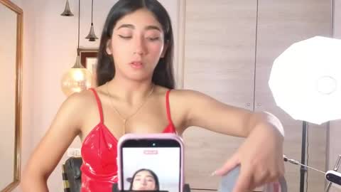 Mariana   online show from 04/23/26, 12:29