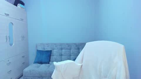 Snapshot of mariana_owen chatting on 02/25/25, 03:09    online show from 02/25/25, 03:09