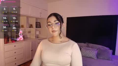Snapshot of mariana_owen chatting on 05/29/26, 11:52 online show from 05/29/26, 11:52