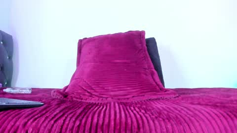 Snapshot of mariana_preciado chatting on 02/07/25, 06:02 Mariana Preciado online show from 02/07/25, 06:02