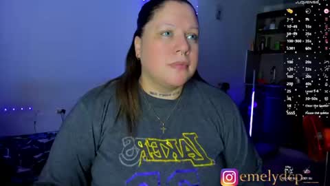 Snapshot of mariana_spellman chatting on 07/19/26, 06:39 Emely online show from 07/19/26, 06:39