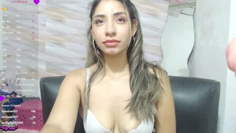 Snapshot of mariana_turner chatting on 12/24/24, 05:05 Mariana turner online show from 12/24/24, 05:05