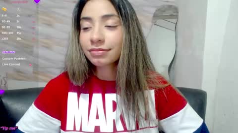 Snapshot of mariana_turner chatting on 02/18/25, 01:10 Mariana turner online show from 02/18/25, 01:10