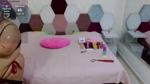 mariana online show from 12/01/25, 04:56