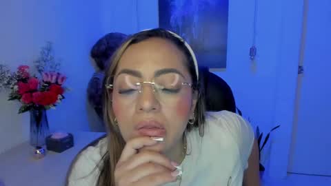 Mariana Lopez online show from 03/01/25, 02:59