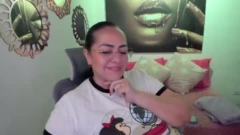 Snapshot of marianalopez81 chatting on 06/11/26, 02:53 Mariana Lopez online show from 06/11/26, 02:53