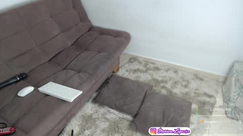 Snapshot of marianaluquez chatting on 02/18/25, 08:16 Mariana  online show from 02/18/25, 08:16