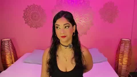Snapshot of marianamontezz chatting on 06/15/26, 08:33 online show from 06/15/26, 08:33