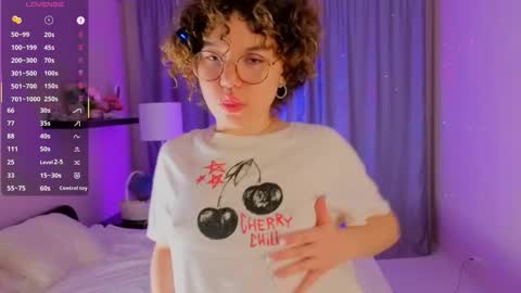 Mariana online show from 11/28/25, 06:32