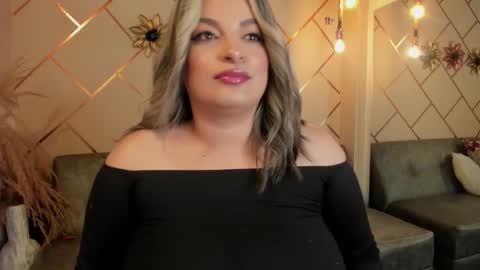 marianeporter online show from 03/26/26, 01:22