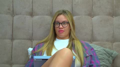 Maria online show from 01/18/25, 01:30