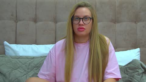 Maria online show from 01/18/25, 07:04