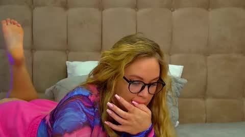 Maria online show from 03/07/25, 01:18