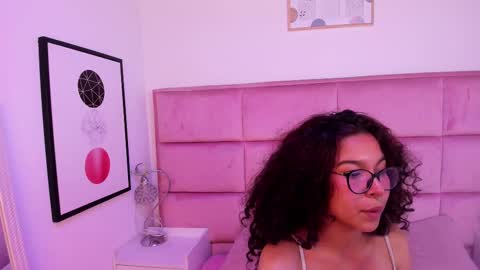marianna_ray_ online show from 02/11/25, 06:33
