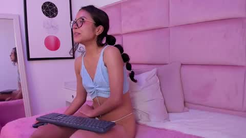 marianna_ray_ online show from 02/22/25, 06:41