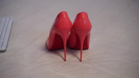 Maria online show from 10/17/25, 09:01