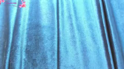 Snapshot of marianrosse chatting on 05/02/26, 01:10 marianrosse online show from 05/02/26, 01:10