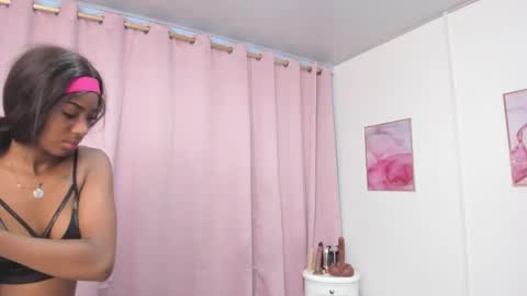 Snapshot of marianrosse chatting on 05/24/26, 08:58 marianrosse online show from 05/24/26, 08:58