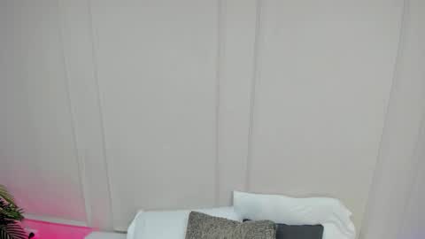 Maria Pettit online show from 11/23/25, 10:04