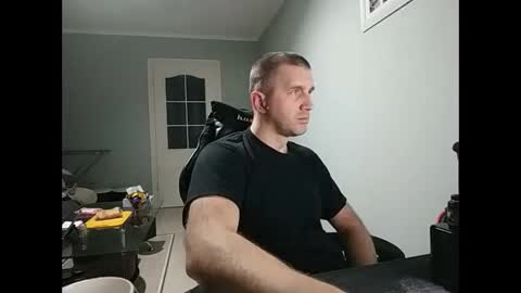 Snapshot of maribor5879 chatting on 02/05/25, 03:23 maribor5879 online show from 02/05/25, 03:23