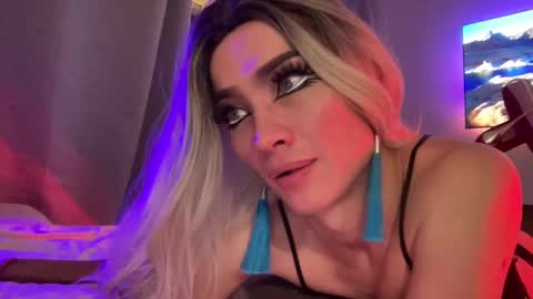 Snapshot of maridekoks chatting on 12/16/24, 01:54 Mari online show from 12/16/24, 01:54