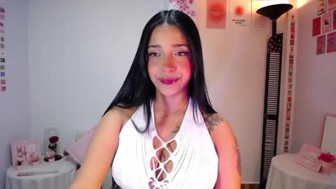 Nicolle online show from 04/20/26, 03:42