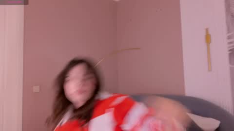 Snapshot of marie_diaze chatting on 05/18/26, 05:02 Marie LEAVE YOUR WITH ME online show from 05/18/26, 05:02